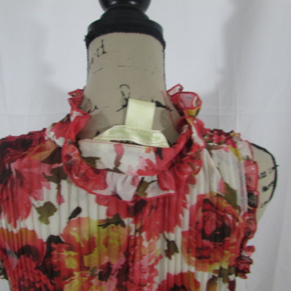New York City Design Blouse - Picture 7 of 7